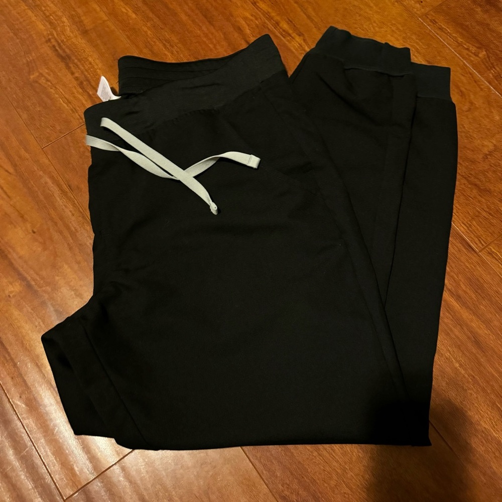 FIGS JOGGER SCRUB PANTS - BLACK SIZE L